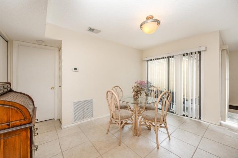 Townhouse in Palm Bay, Florida 3 bedrooms, 107.4 sq.m. № 1390657 - photo 13