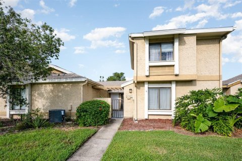 Townhouse in Palm Bay, Florida 3 bedrooms, 107.4 sq.m. № 1390657 - photo 1