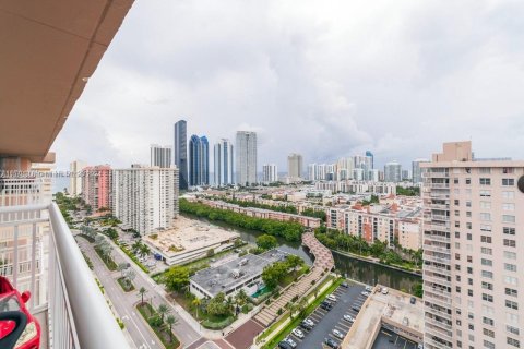 Condo in Sunny Isles Beach, Florida, 2 bedrooms  № 1135271 - photo 15