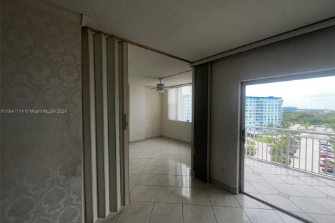 Copropriété à vendre à Hollywood, Floride: 2 chambres, 105.17 m2 № 1318919 - photo 8