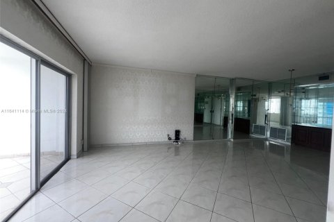 Copropriété à vendre à Hollywood, Floride: 2 chambres, 105.17 m2 № 1318919 - photo 4