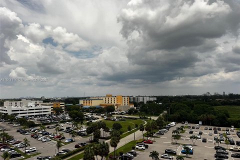 Copropriété à vendre à Hollywood, Floride: 2 chambres, 105.17 m2 № 1318919 - photo 22