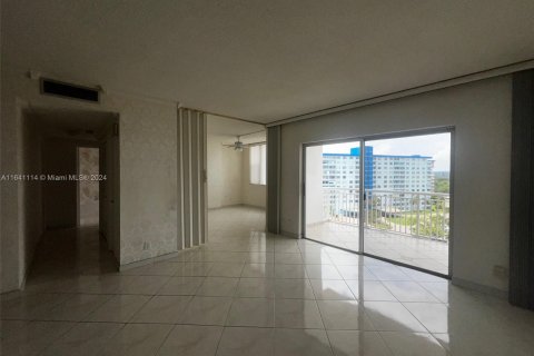 Condominio en venta en Hollywood, Florida, 2 dormitorios, 105.17 m2 № 1318919 - foto 2