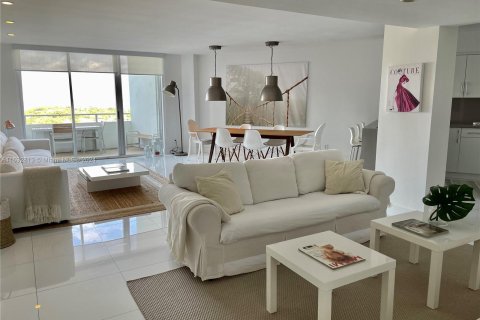 Condominio en venta en Miami Beach, Florida, 2 dormitorios, 130.99 m2 № 1293335 - foto 12