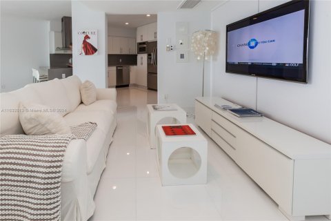 Condominio en venta en Miami Beach, Florida, 2 dormitorios, 130.99 m2 № 1293335 - foto 13