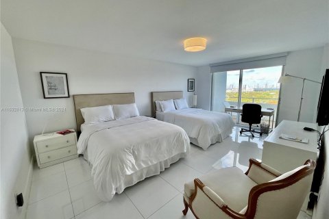 Condominio en venta en Miami Beach, Florida, 2 dormitorios, 130.99 m2 № 1293335 - foto 14