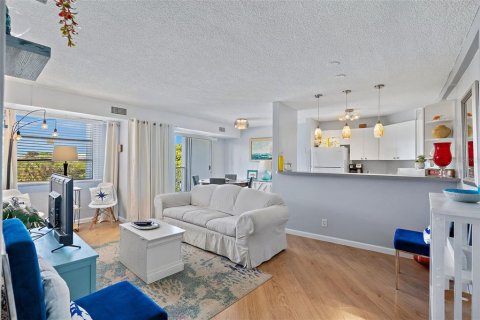 Condominio en venta en Saint Petersburg, Florida, 2 dormitorios, 82.4 m2 № 1361061 - foto 5