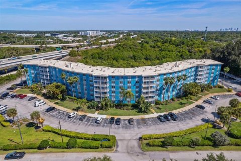 Copropriété à vendre à Saint Petersburg, Floride: 2 chambres, 82.4 m2 № 1361061 - photo 1