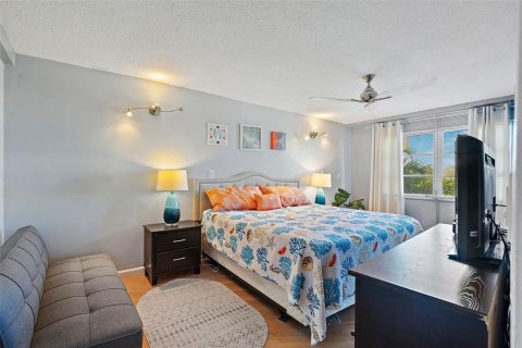 Copropriété à vendre à Saint Petersburg, Floride: 2 chambres, 82.4 m2 № 1361061 - photo 12