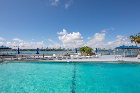 Condominio en venta en Miami Beach, Florida, 1 dormitorio, 77.76 m2 № 1000249 - foto 10