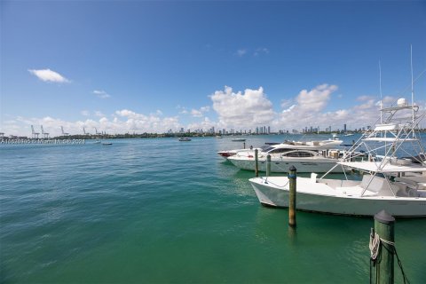 Condominio en venta en Miami Beach, Florida, 1 dormitorio, 77.76 m2 № 1000249 - foto 12