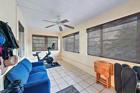 House in West Palm Beach, Florida 2 bedrooms, 122.26 sq.m. № 1221685 - photo 15