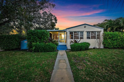 Villa ou maison à vendre à West Palm Beach, Floride: 2 chambres, 122.26 m2 № 1221685 - photo 4