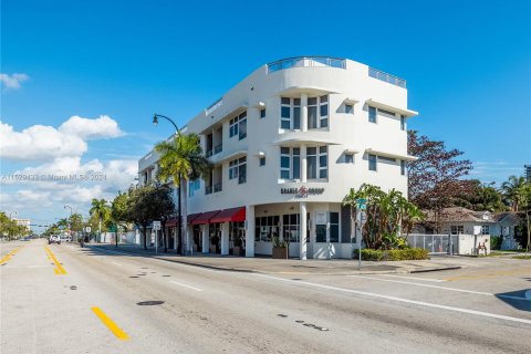 Bureau à louer à Miami, Floride № 1221687 - photo 9