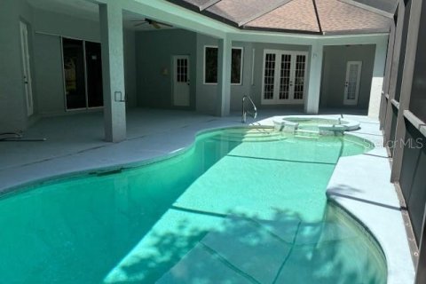 Casa en venta en Temple Terrace, Florida, 4 dormitorios, 297.47 m2 № 1344314 - foto 3