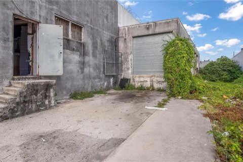 Immobilier commercial à vendre à Miami, Floride № 28924 - photo 20