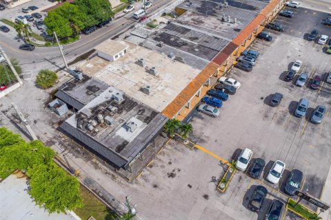 Commercial property in Hialeah, Florida № 1294815 - photo 29