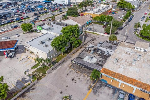 Commercial property in Hialeah, Florida № 1294815 - photo 28