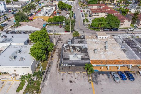 Commercial property in Hialeah, Florida № 1294815 - photo 27