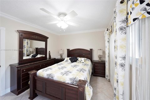 Copropriété à vendre à Hallandale Beach, Floride: 1 chambre, 72.93 m2 № 1294743 - photo 4