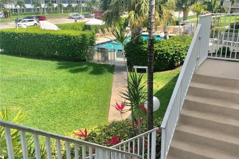 Copropriété à vendre à Hallandale Beach, Floride: 1 chambre, 72.93 m2 № 1294743 - photo 22