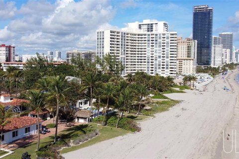 Condominio en venta en Hallandale Beach, Florida, 1 dormitorio, 68.56 m2 № 1306047 - foto 25