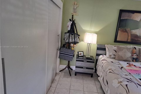 Copropriété à vendre à North Miami, Floride: 2 chambres, 87.14 m2 № 1377275 - photo 10