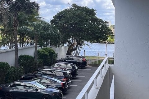 Copropriété à vendre à Fort Lauderdale, Floride: 2 chambres, 124.86 m2 № 1097503 - photo 24