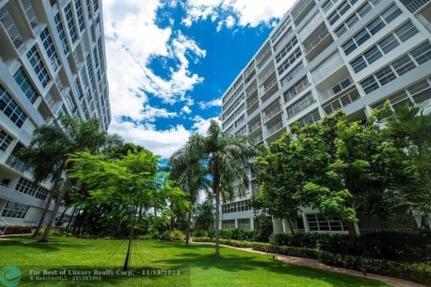 Condo in Fort Lauderdale, Florida, 2 bedrooms  № 1097503 - photo 7