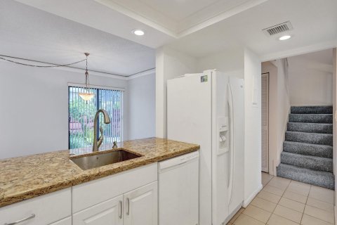 Townhouse in Hollywood, Florida 2 bedrooms, 127.74 sq.m. № 1097494 - photo 27