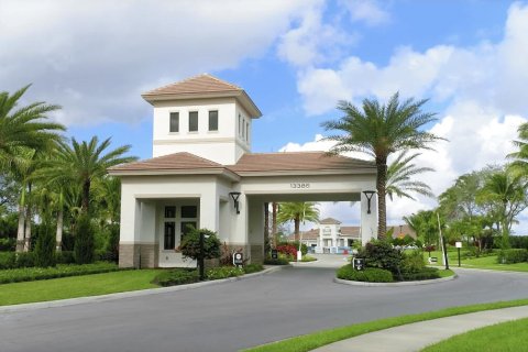 House in Delray Beach, Florida 4 bedrooms, 199.93 sq.m. № 1097502 - photo 18