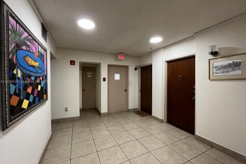 Condominio en venta en Miami Beach, Florida, 1 dormitorio, 68.75 m2 № 26009 - foto 15