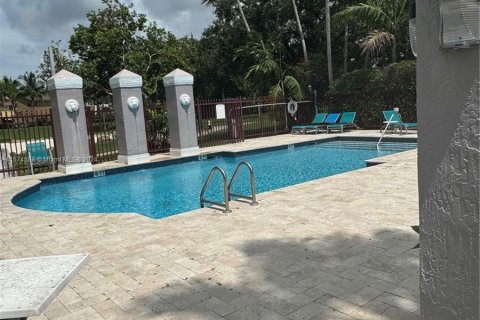 Adosado en venta en Miami, Florida, 3 dormitorios, 156.08 m2 № 1140631 - foto 27