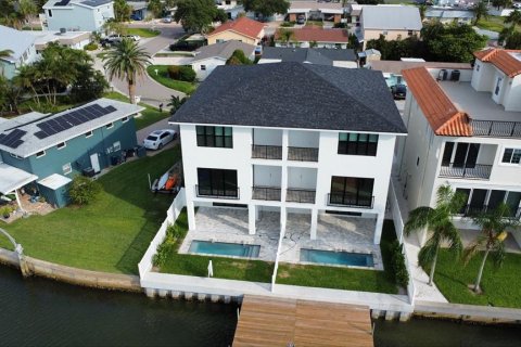 Casa en venta en Redington Shores, Florida, 4 dormitorios, 169.08 m2 № 1385102 - foto 3