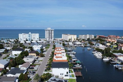 Casa en venta en Redington Shores, Florida, 4 dormitorios, 169.08 m2 № 1385102 - foto 6