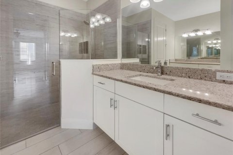 Duplex à vendre à Sarasota, Floride: 2 chambres, 146.69 m2 № 1385137 - photo 18