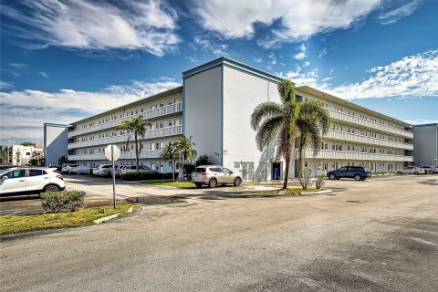 Condominio en venta en Dania Beach, Florida, 1 dormitorio, 78.97 m2 № 1186385 - foto 12