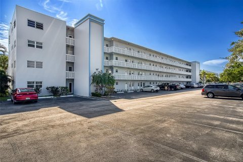 Condominio en venta en Dania Beach, Florida, 1 dormitorio, 78.97 m2 № 1186385 - foto 13