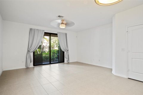 Townhouse in Oakland Park, Florida 3 bedrooms, 125.33 sq.m. № 1151594 - photo 22