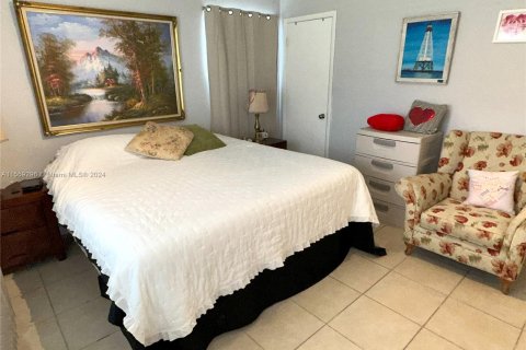 Купить виллу или дом в Дания-Бич, Флорида 2 спальни, 99.59м2, № 1081071 - фото 20