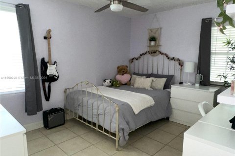 House in Dania Beach, Florida 2 bedrooms, 99.59 sq.m. № 1081071 - photo 13
