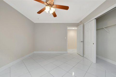 Condominio en venta en Fort Lauderdale, Florida, 2 dormitorios, 92.9 m2 № 1117940 - foto 14