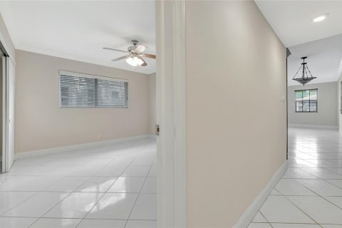Condominio en venta en Fort Lauderdale, Florida, 2 dormitorios, 92.9 m2 № 1117940 - foto 18