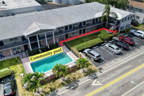 Copropriété à vendre à Fort Lauderdale, Floride: 2 chambres, 92.9 m2 № 1117940 - photo 1