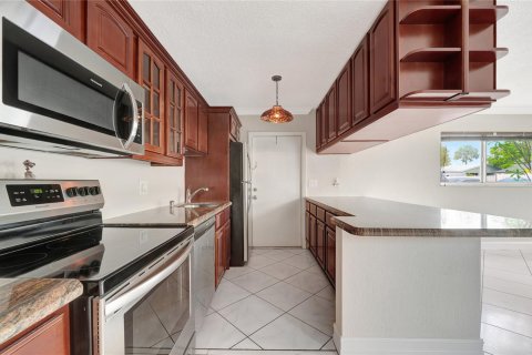 Copropriété à vendre à Fort Lauderdale, Floride: 2 chambres, 92.9 m2 № 1117940 - photo 21