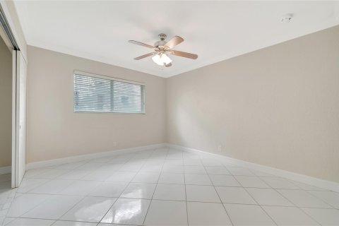 Condominio en venta en Fort Lauderdale, Florida, 2 dormitorios, 92.9 m2 № 1117940 - foto 16