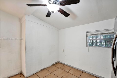 Propiedad comercial en venta en Miami, Florida, 129.51 m2 № 1345389 - foto 20