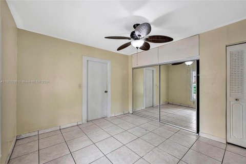 Immobilier commercial à vendre à Miami, Floride: 129.51 m2 № 1345389 - photo 9