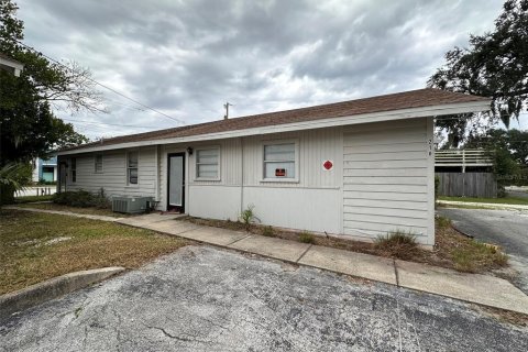 Commercial property in Winter Haven, Florida 9 bedrooms, 320.14 sq.m. № 1382348 - photo 10