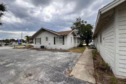 Commercial property in Winter Haven, Florida 9 bedrooms, 320.14 sq.m. № 1382348 - photo 9